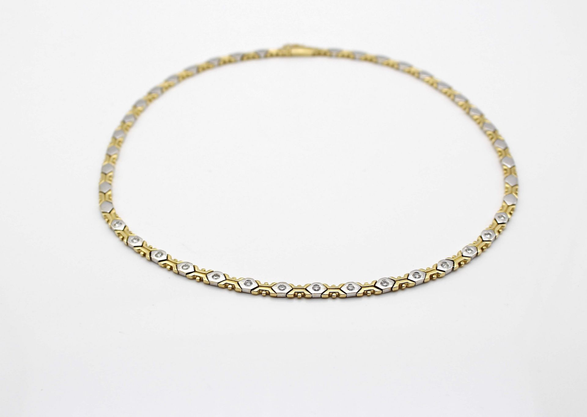 Bicolour necklace with a total of ca. 0.26 ct brilliants