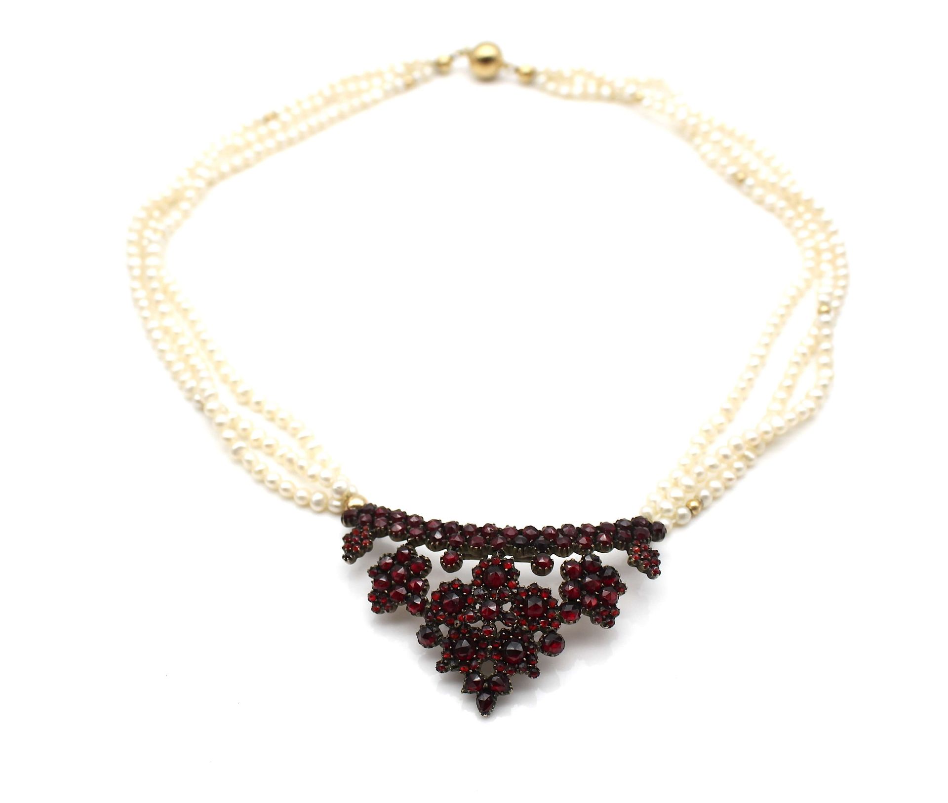 Necklace with cultured pearls and garnets - Image 2 of 3