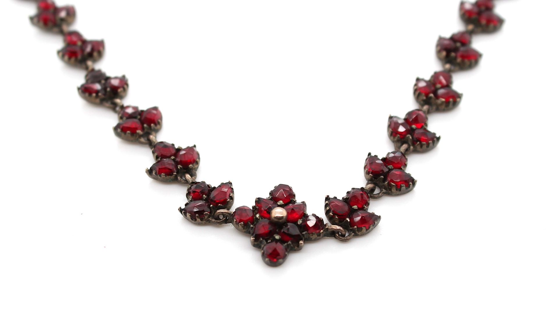 Garnet necklace around 1900 - Image 3 of 3