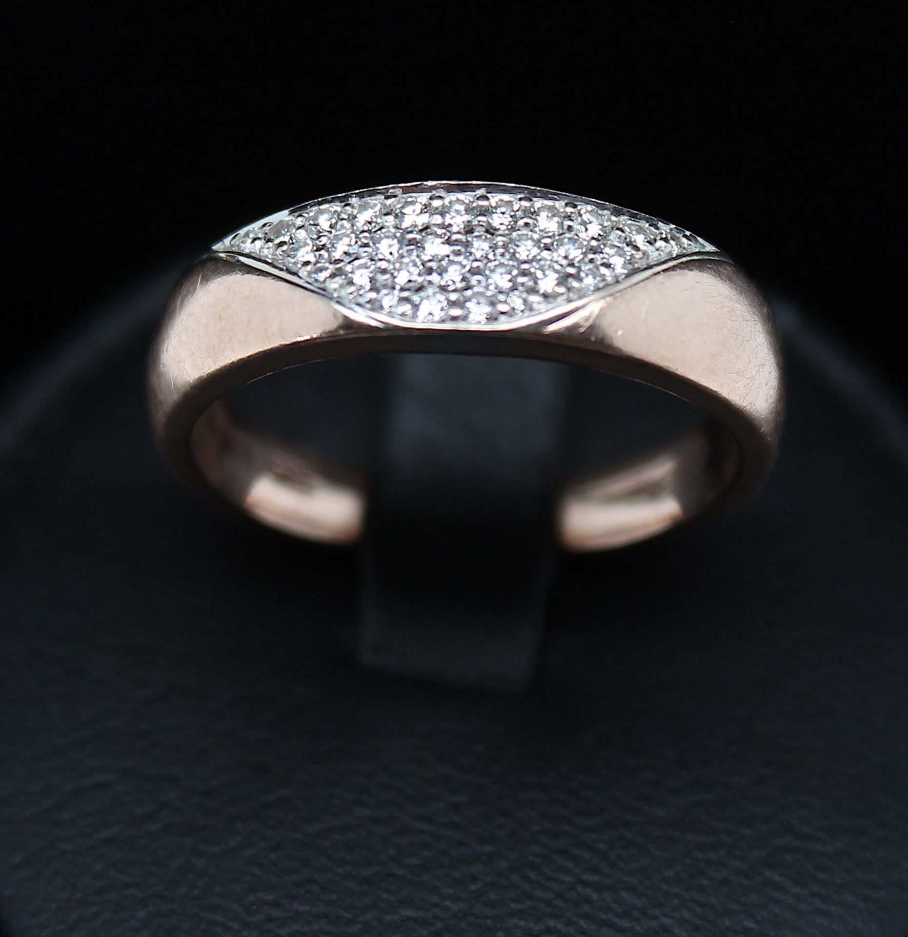 Modern ring with brilliants total ca. 0.26 ct