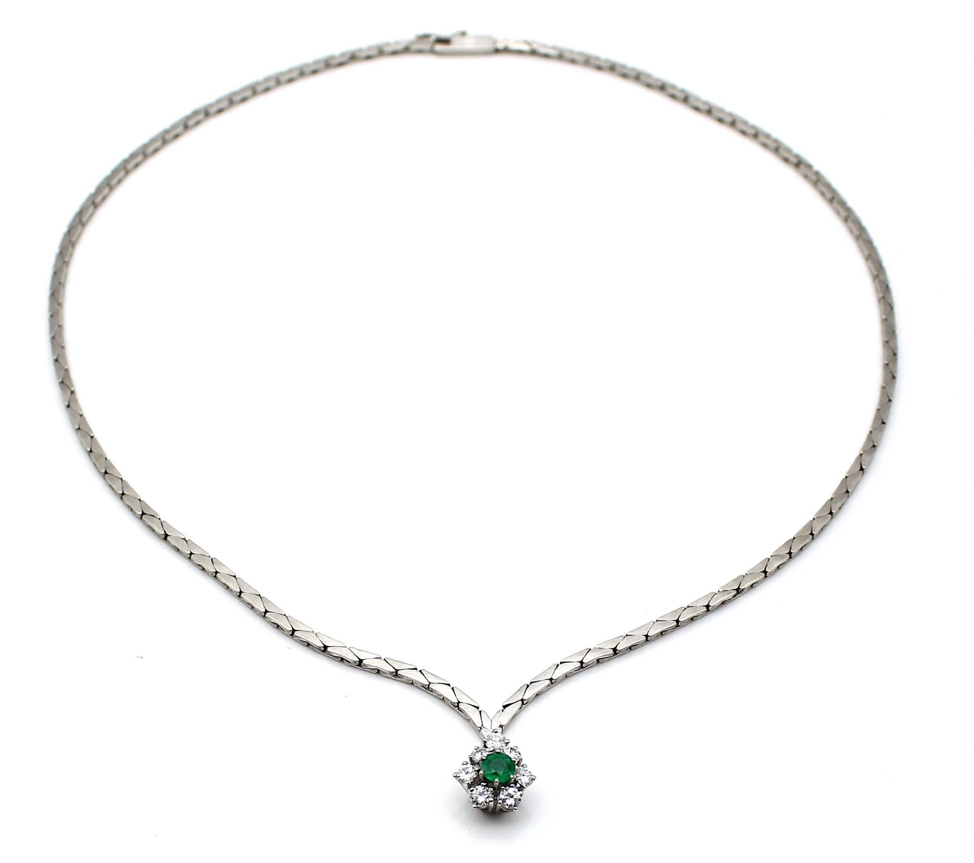 Vintage necklace with emerald and brilliants - Image 2 of 2