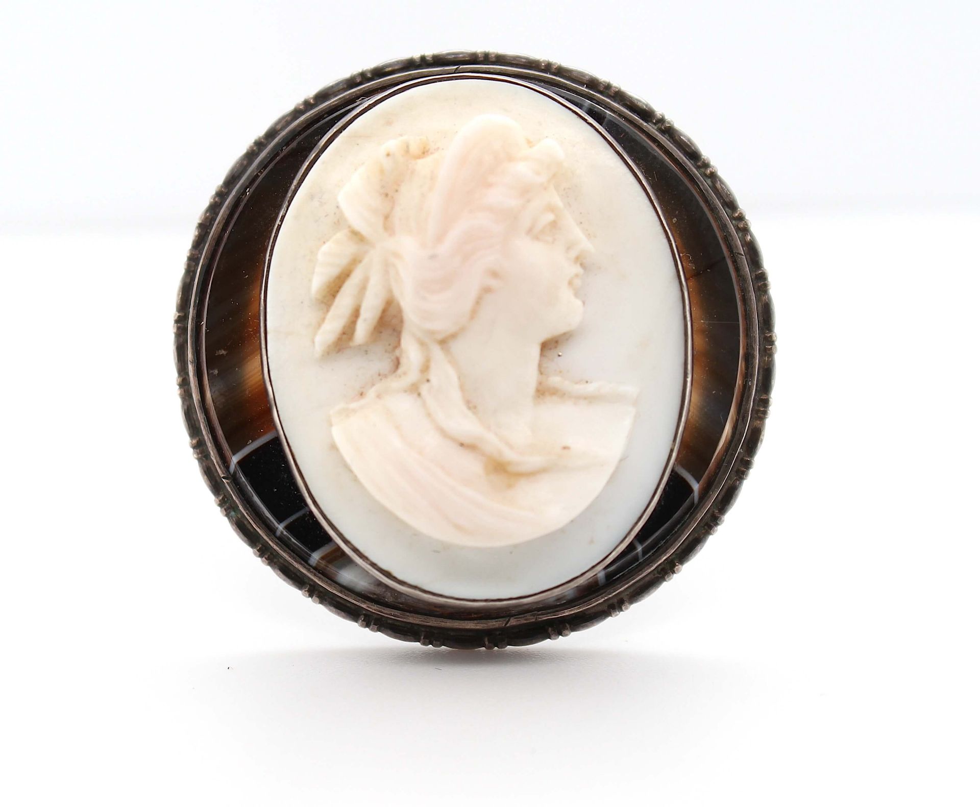 Brooch with shell cameo on agate - Image 2 of 3