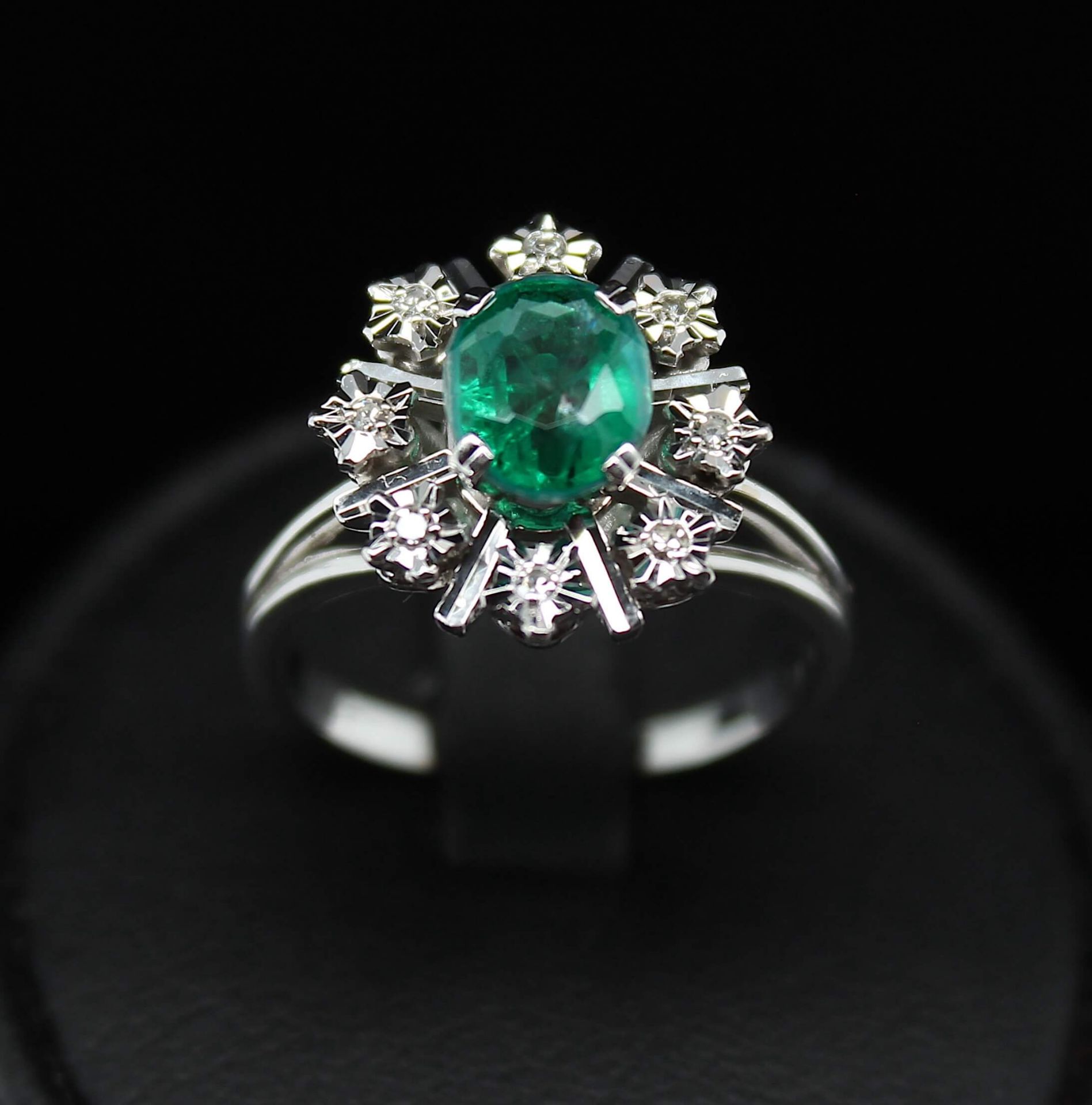 Vintage Ring with Diamonds - Image 3 of 3