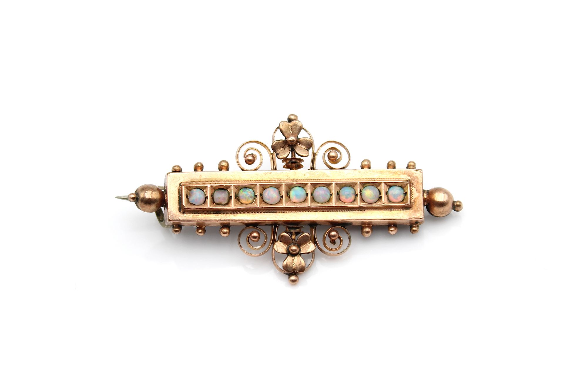 Brooch around 1900 with opals