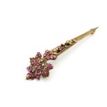 Vintage brooch with pink sapphires