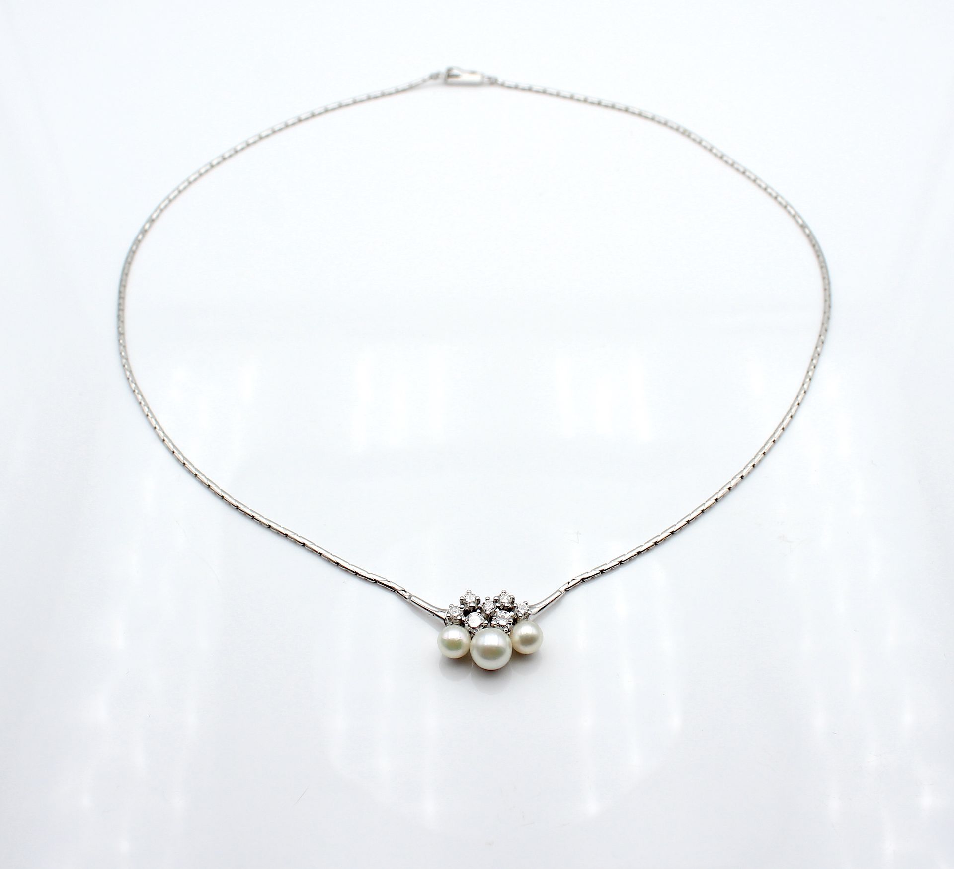 Necklace with cultured pearls and brilliants  - Image 2 of 2