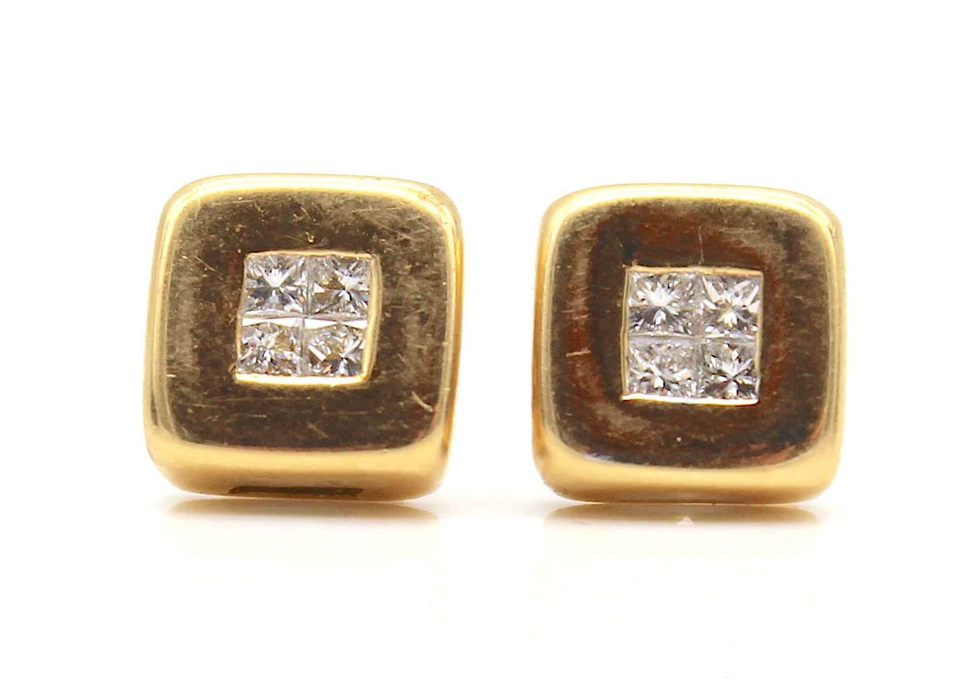 1 pair of earrings in 750 gold with a total of ca. 0.40 ct diamonds