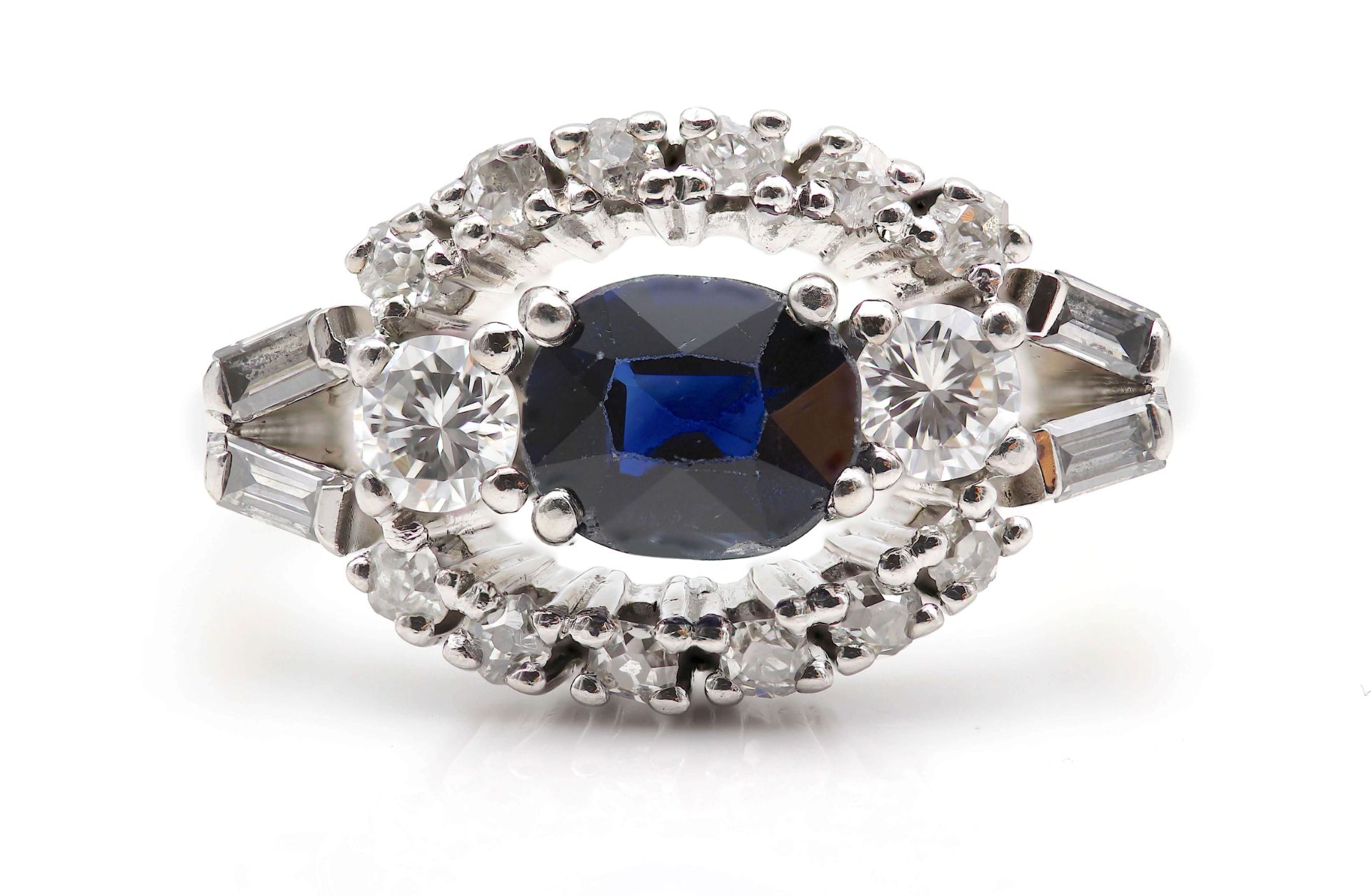 Ring with one sapphire and a total of ca. 0.70 ct diamonds and brilliants - Image 2 of 3