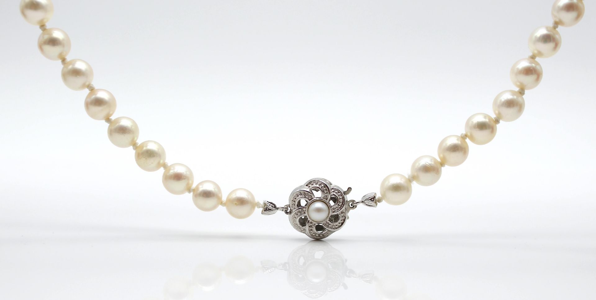 Cultured pearl necklace - Image 2 of 2