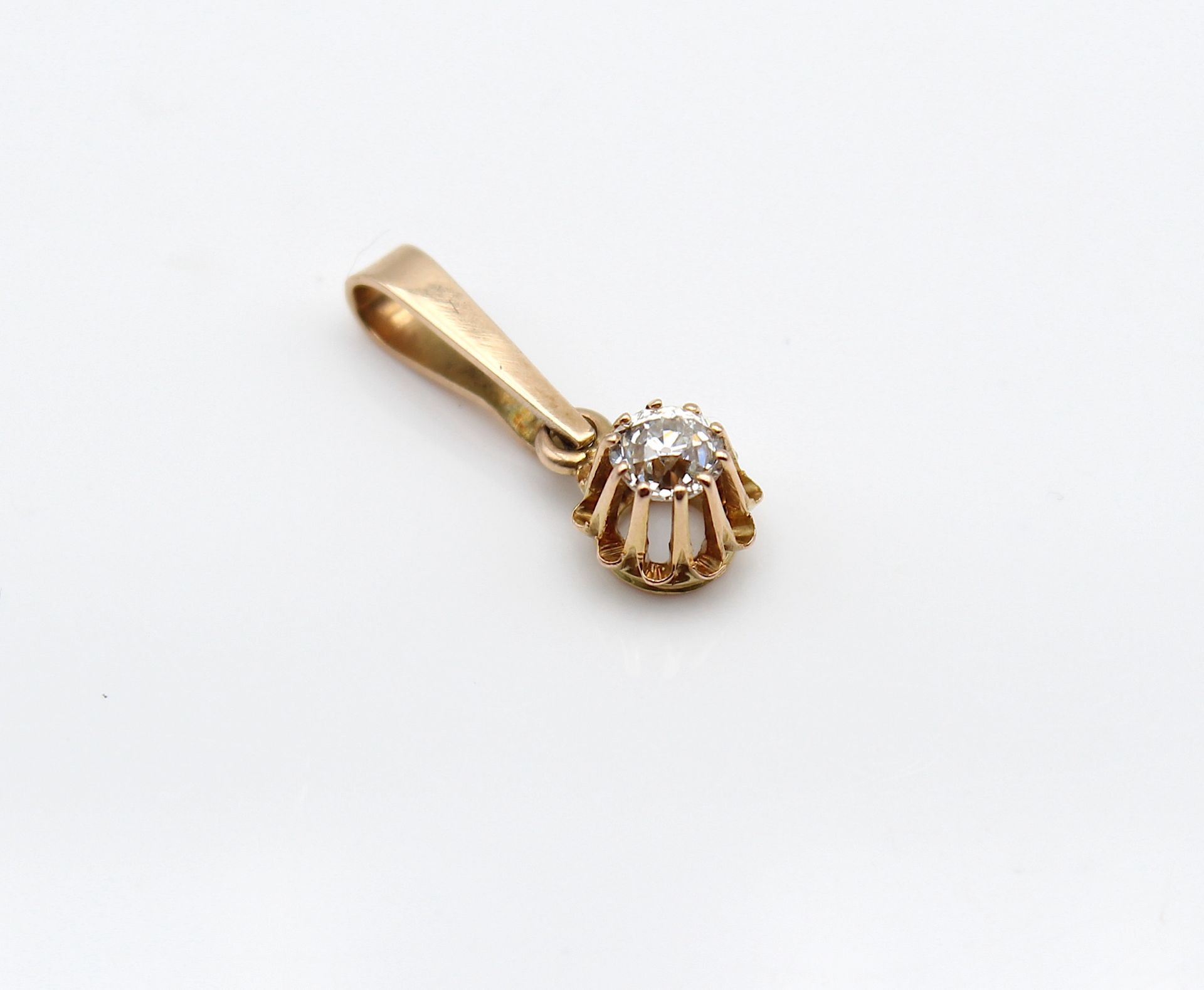 Pendant with one old-cut diamond ca. 0,30 ct