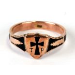 A 9ct gold and black enamel memorial ring, approx. UK size 'R'.