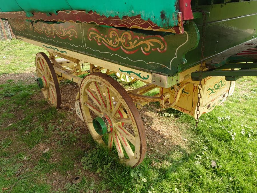 An early 20th century gypsy bowtop horses-drawn wagon with traditional painted decoration and fitted - Image 16 of 20