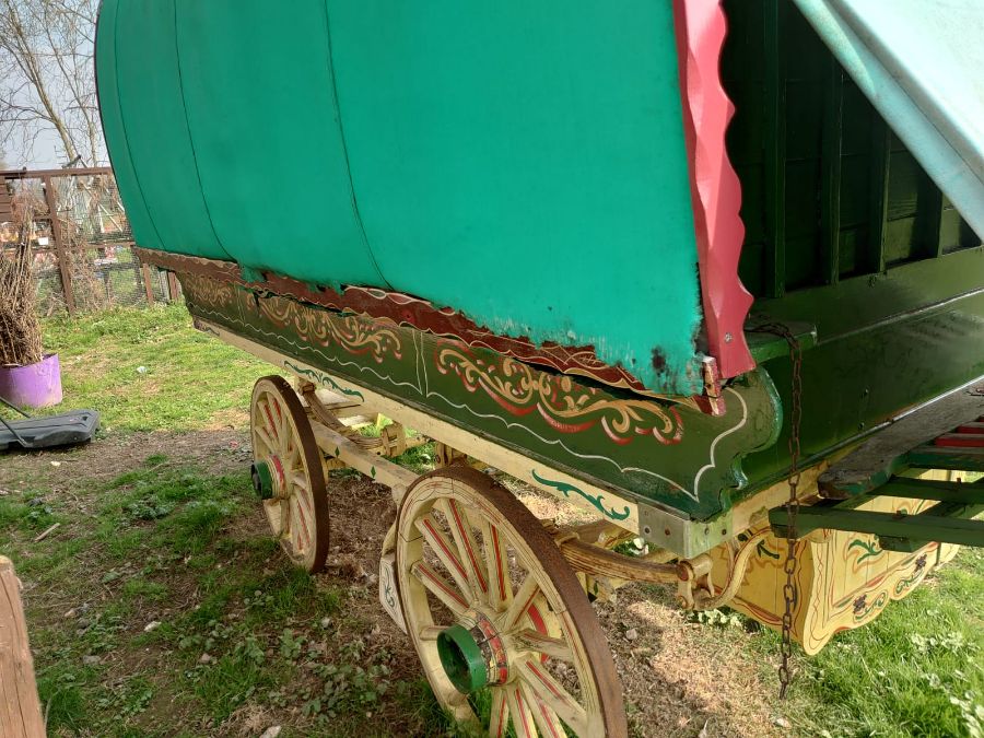 An early 20th century gypsy bowtop horses-drawn wagon with traditional painted decoration and fitted - Image 18 of 20