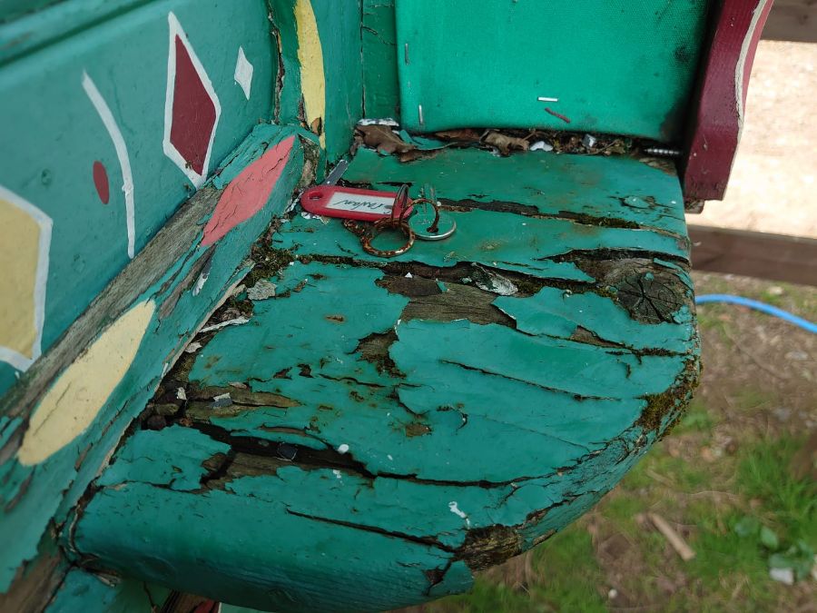 An early 20th century gypsy bowtop horses-drawn wagon with traditional painted decoration and fitted - Image 17 of 20