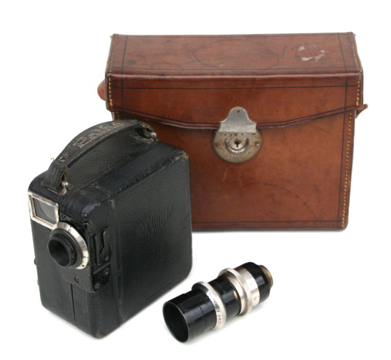 A Pathe Motocamera no: V52954; together with a Laack Rathenow 261068 Dialytar 1.35 lens (2).