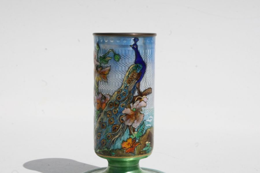 A Japanese Ginbari cloisonne enamel spill vase decorated with a peacock within a landscape, 12cms - Bild 8 aus 12