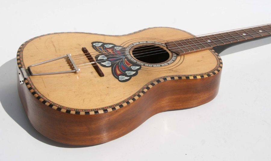 An early 20th century six-string Spanish acoustic guitar with makers label for Alfredo Albertini, - Image 8 of 9