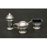 A silver three-piece cruet set, Sheffield 1940, 137g.