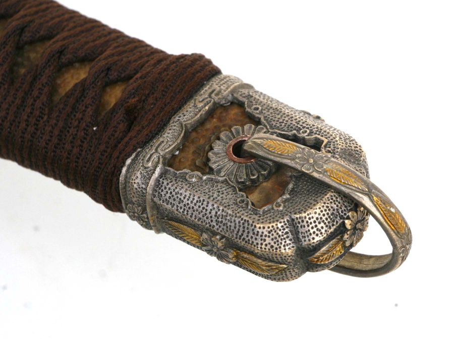 A Japanese Samurai Katana sword in WWII fittings, the blade thought to be earlier and with - Image 12 of 13