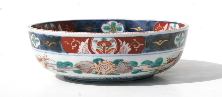 A Japanese Imari bowl decorated with birds in a river landscape, 25cms diameter together with a pair - Bild 2 aus 16
