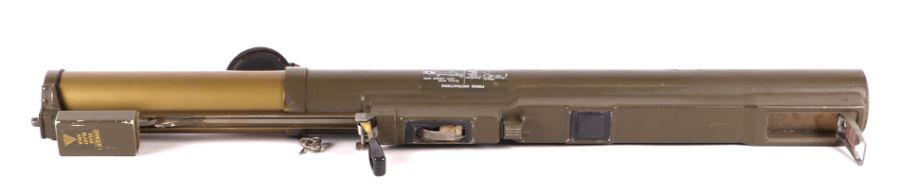 A hand held disposable British Army rocket launcher (inert) telescopic full extending with flip up - Image 3 of 5