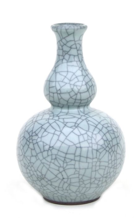 A Chinese crackle ware double gourd vase, 14cms high.