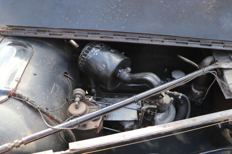 A 1947 Rover 12 P2 saloon, registration no. YSJ 181, chassis no. R7211801, engine no. 7212147, - Image 18 of 20