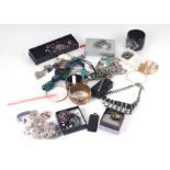 A quantity of costume jewellery.