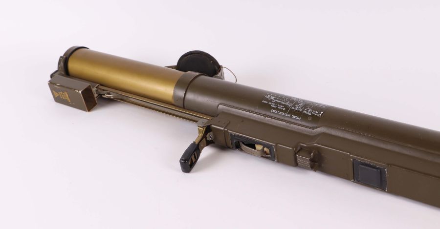 A hand held disposable British Army rocket launcher (inert) telescopic full extending with flip up - Image 5 of 5