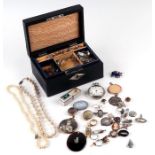 A quantity of antique and vintage costume and other jewellery to include a cameo brooch,