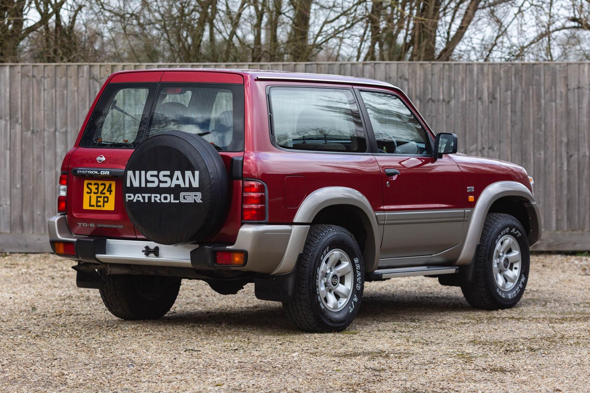 1998 Nissan Patrol GR TD6 SE 3-door (Y61)