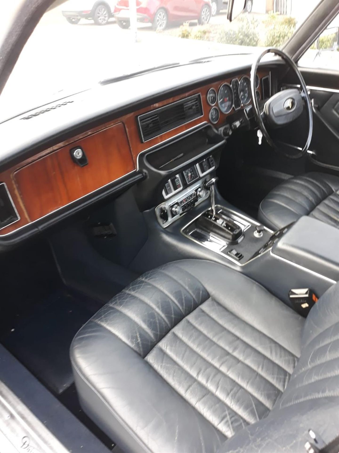 1974 Daimler Sovereign Series 2 4.2 Auto - Image 4 of 4