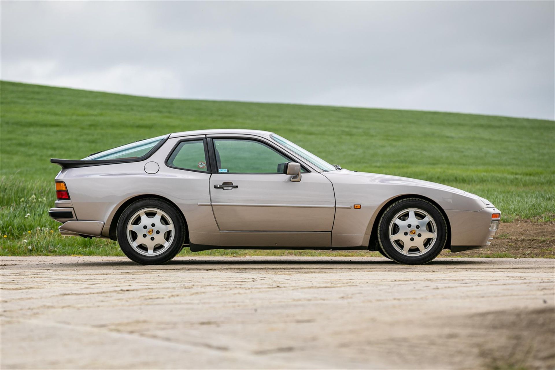 1988 Porsche 944 Turbo S 'Silver Rose' - Image 5 of 10