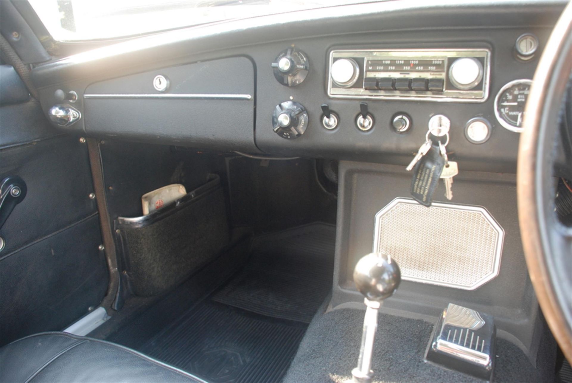 1969 MG MGC GT - Image 10 of 10