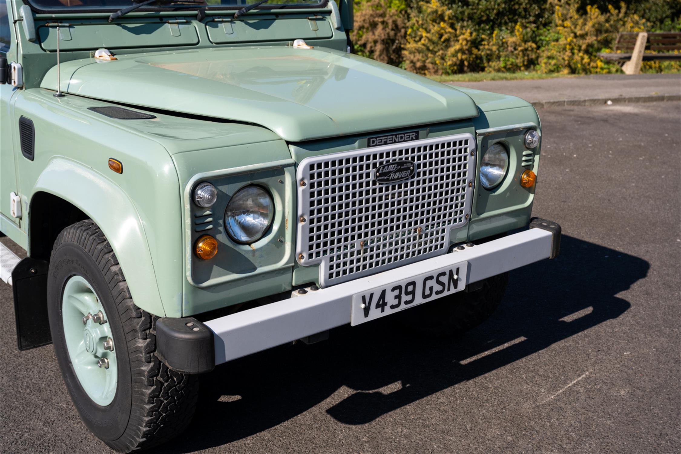 2000 Land Rover Defender 110 County TD5 Heritage - Image 8 of 10