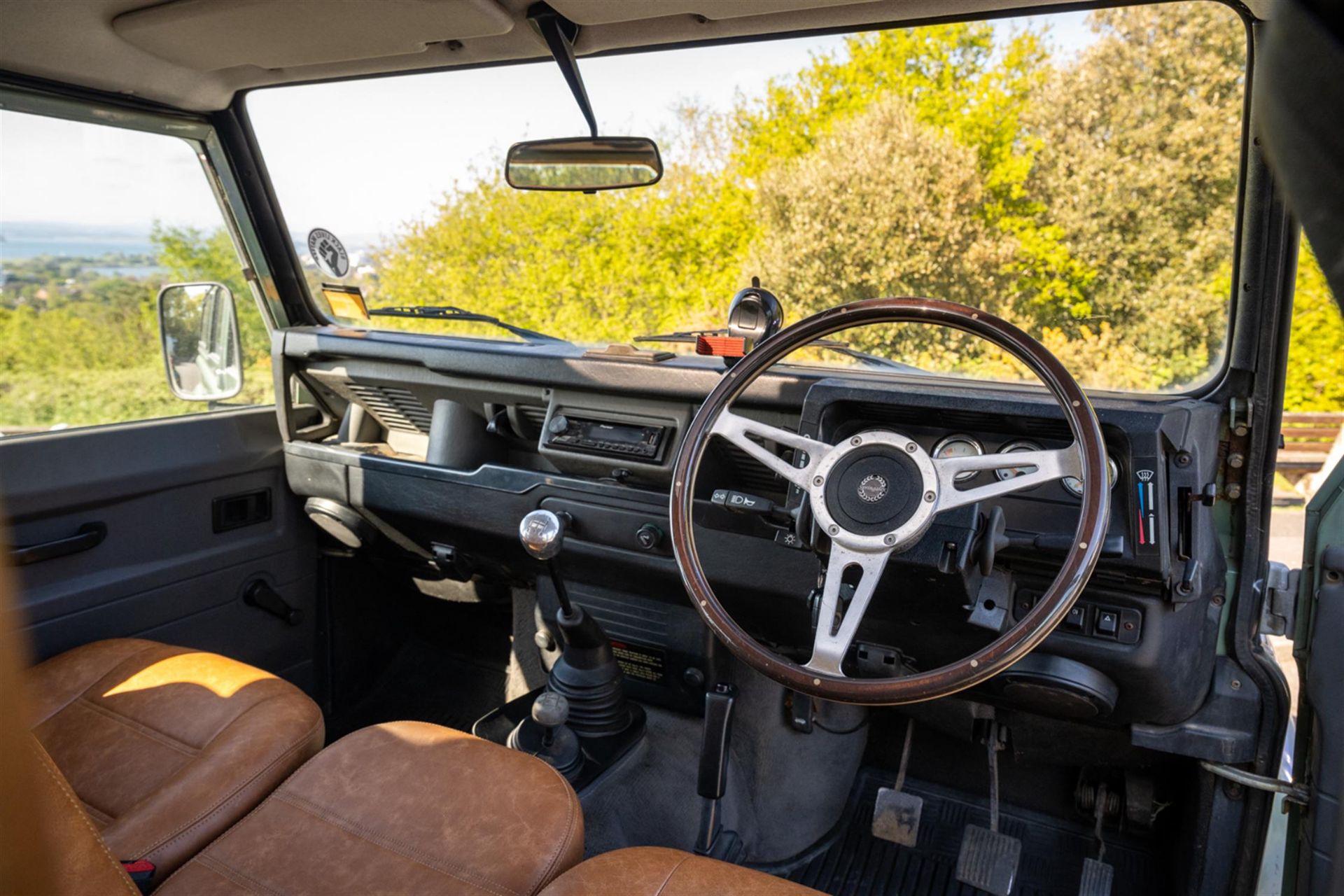 2000 Land Rover Defender 110 County TD5 Heritage - Image 2 of 10