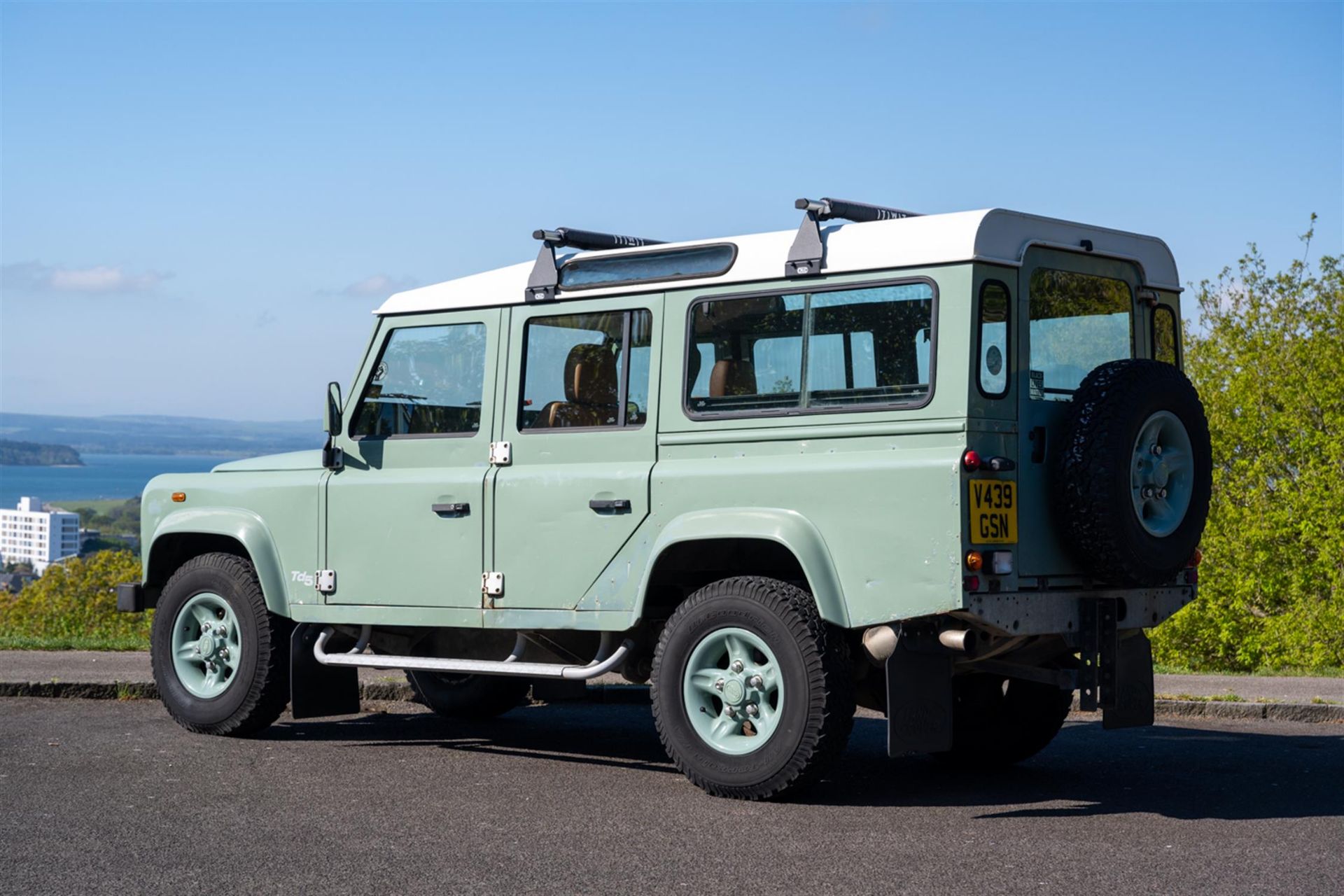 2000 Land Rover Defender 110 County TD5 Heritage - Image 4 of 10