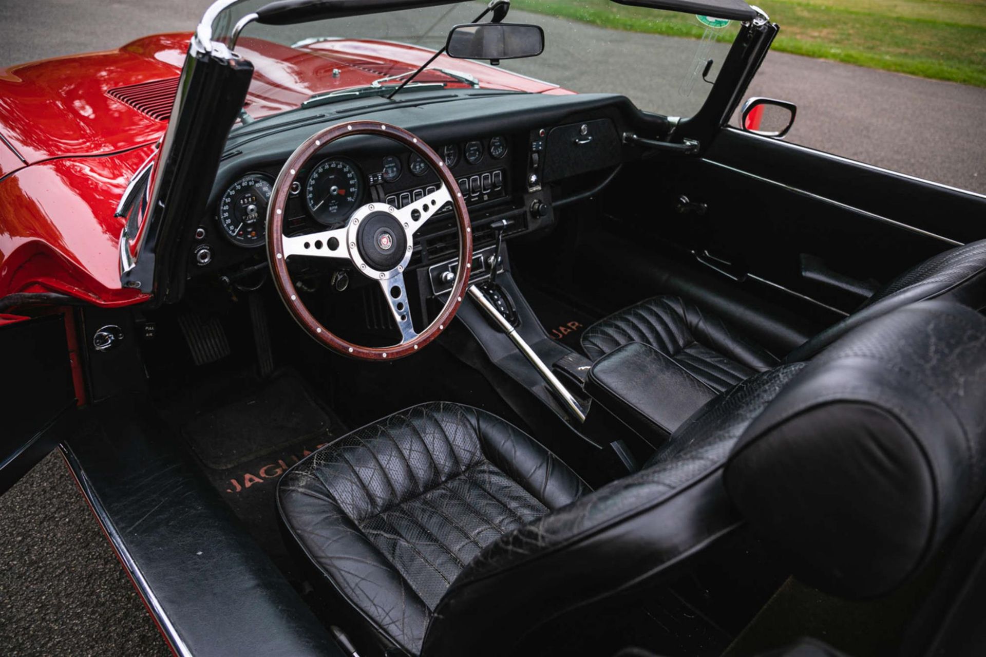 1972 Jaguar E-Type Series 3 5.3-Litre V12 Roadster - Image 2 of 10