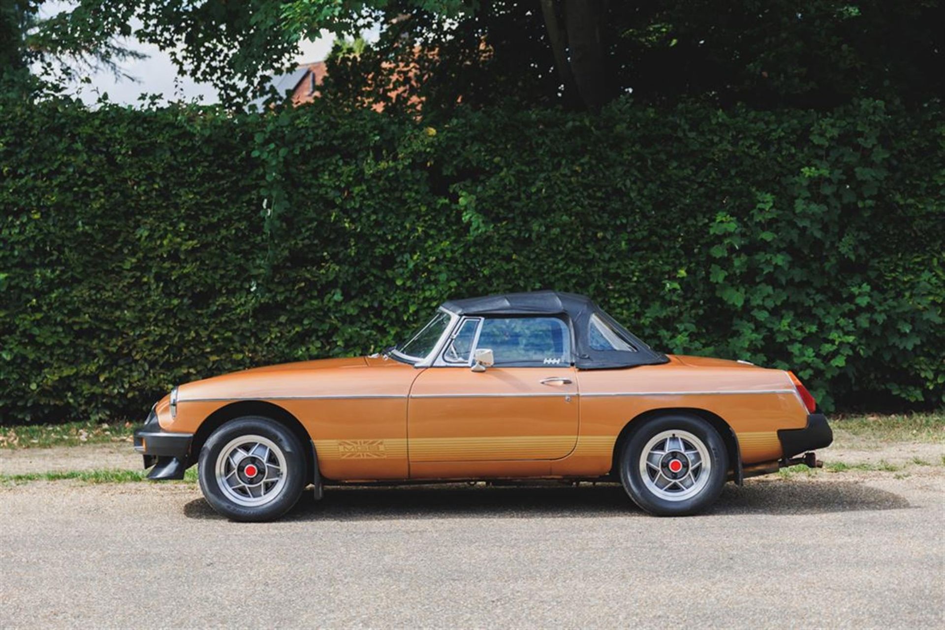 **WITHDRAWN** 1981 MG B LE Roadster - Image 7 of 10