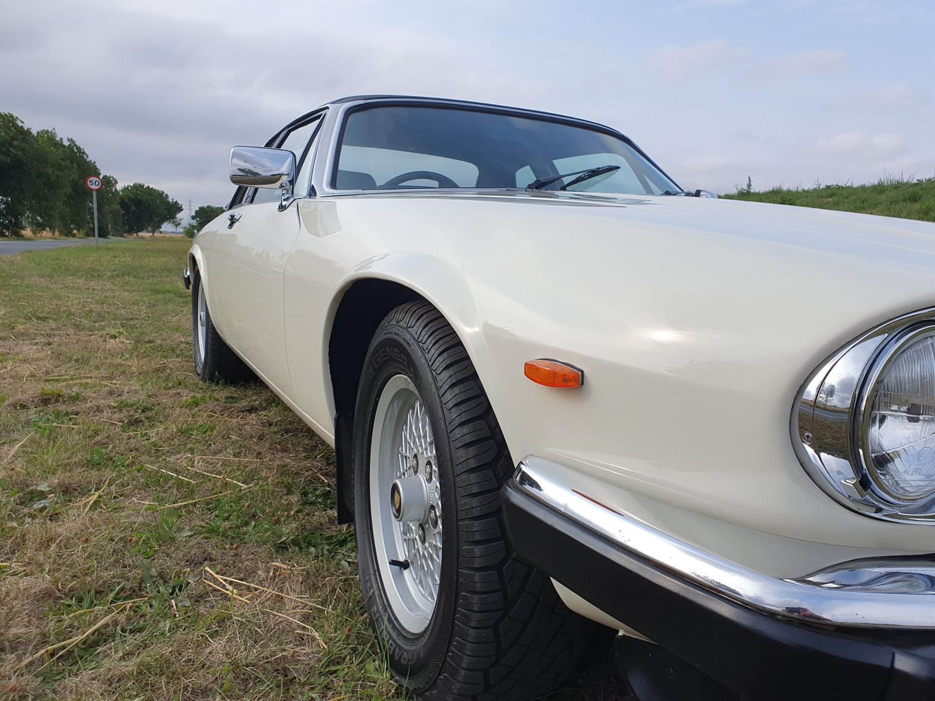 1986 Jaguar XJ-SC HE 5.3-Litre V12 Cabriolet - Image 9 of 10