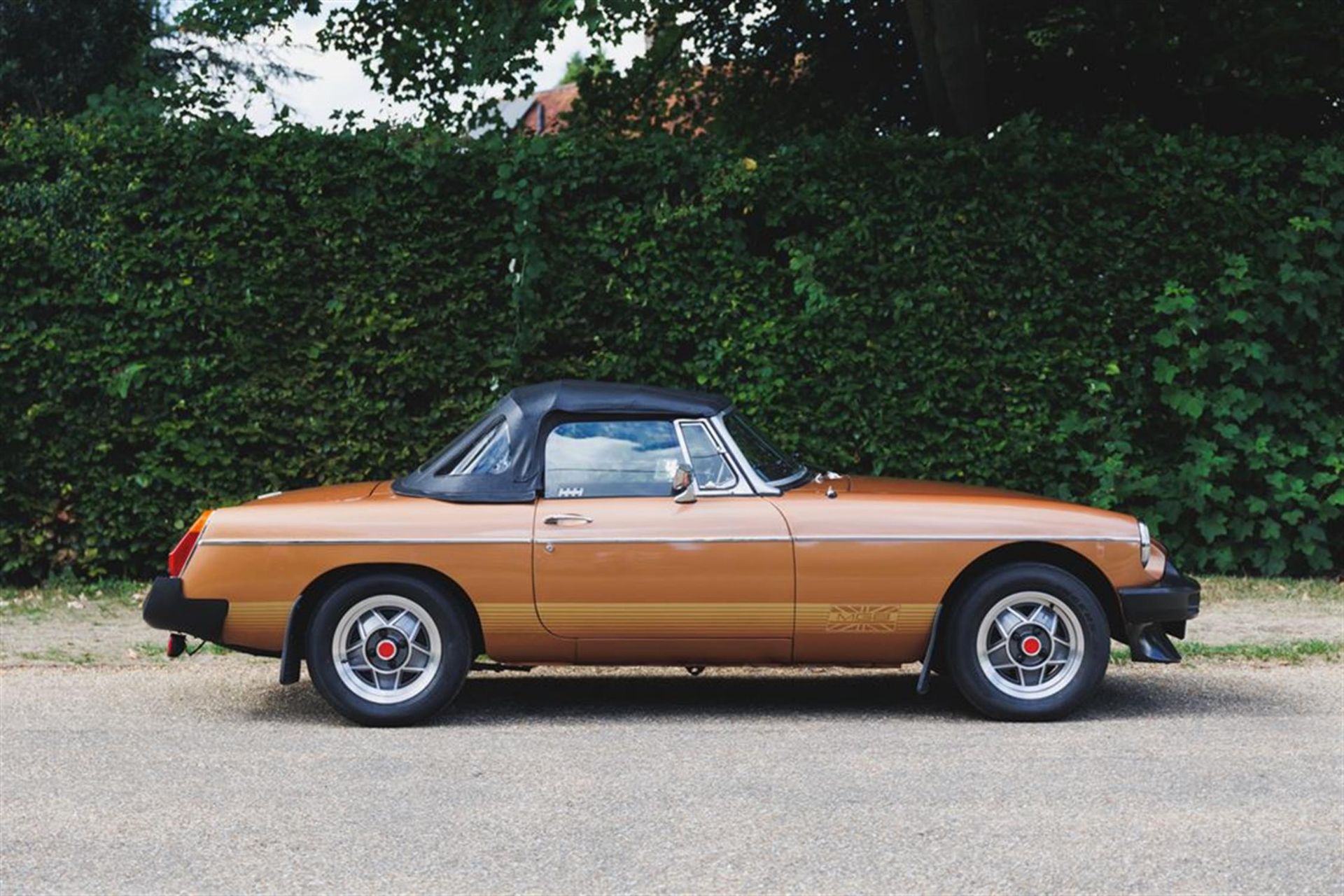 **WITHDRAWN** 1981 MG B LE Roadster - Image 5 of 10