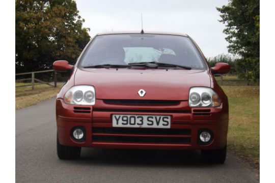 2001 RenaultSport Clio II 172 (Phase 2) - Image 9 of 10