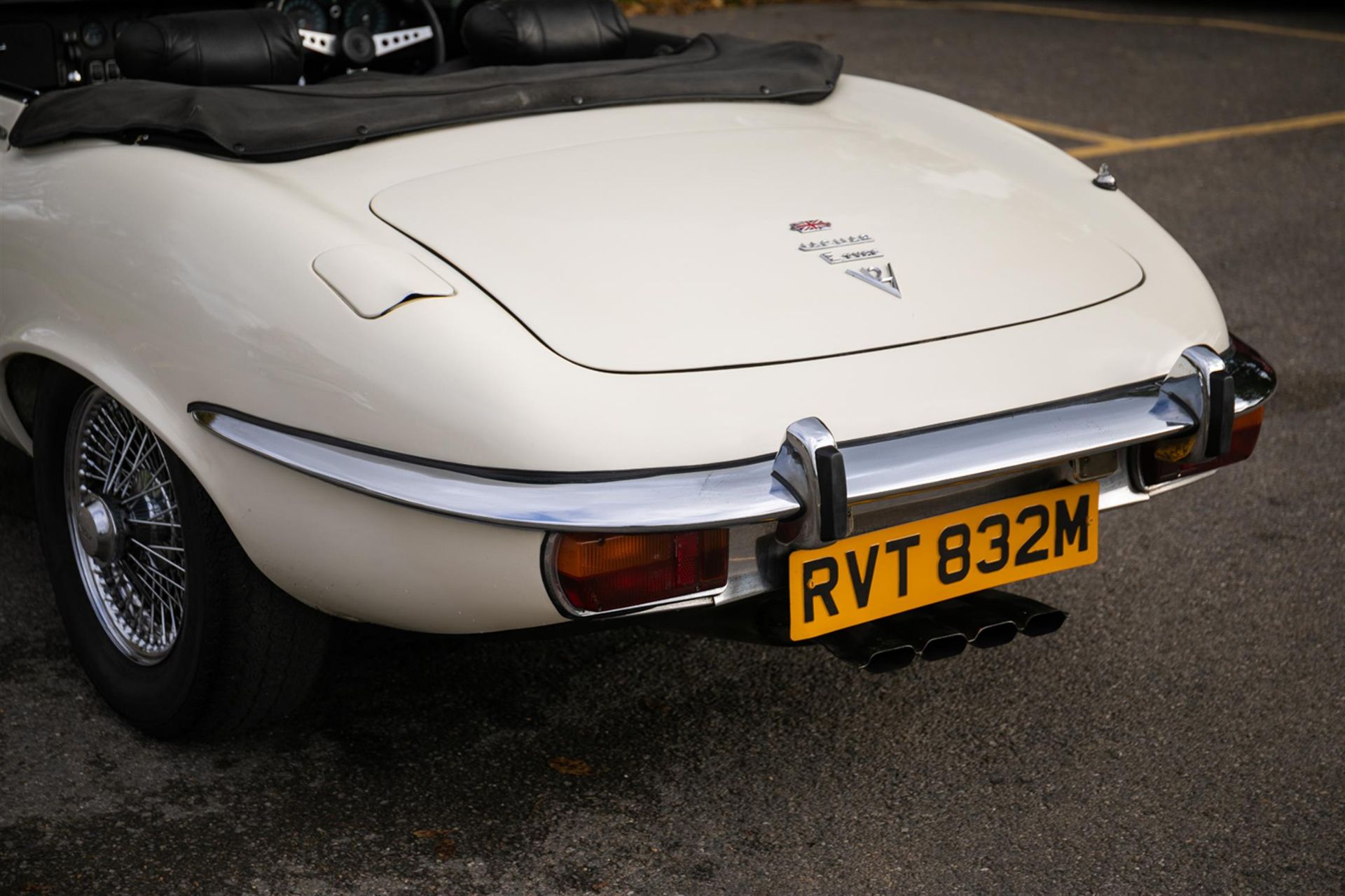 1973 Jaguar E-Type Series 3 Roadster - Image 9 of 10