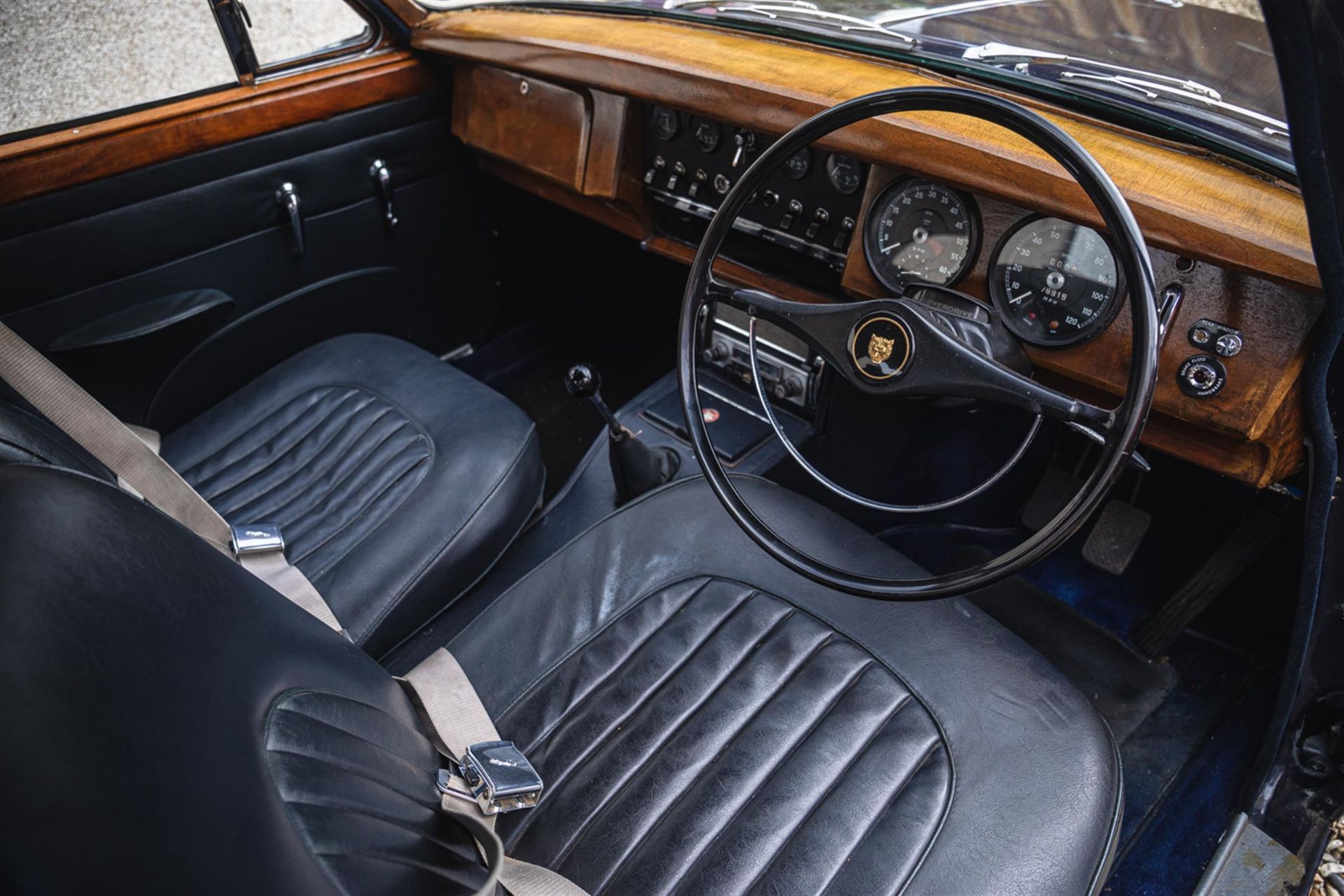 1967 Jaguar MK 2 2.4 Manual Overdrive - Image 2 of 10
