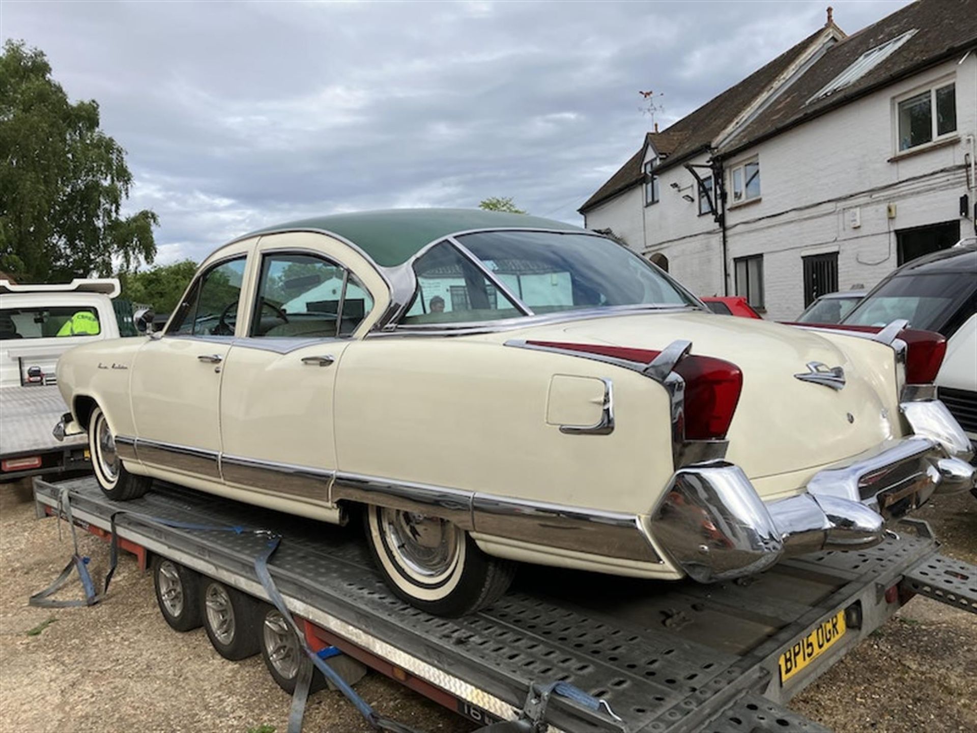 1956 Kaiser Manhattan Four-Door Sedan - Image 8 of 10