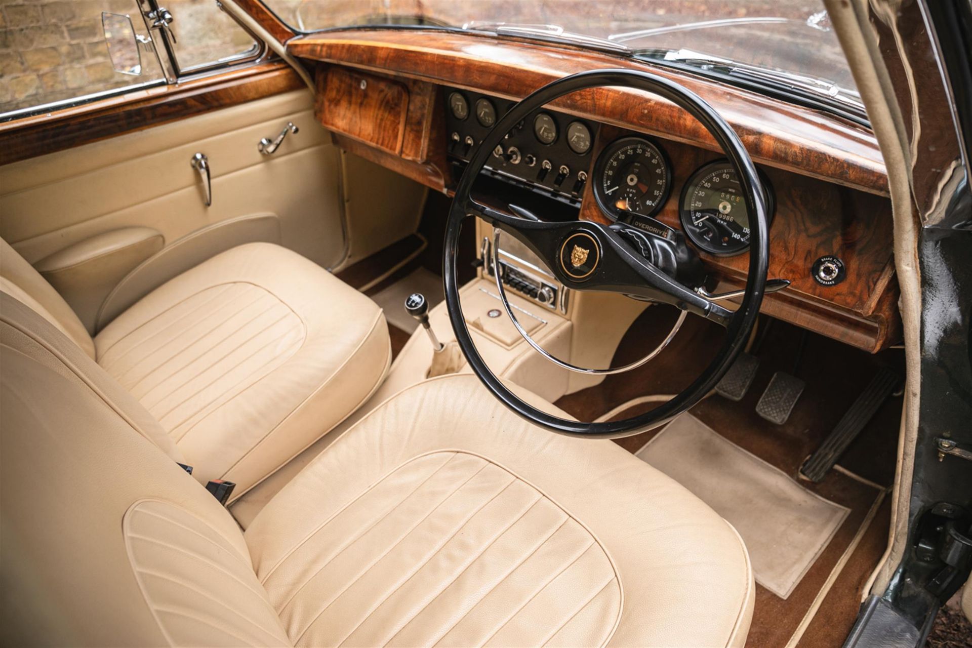 1965 Jaguar MK2 3.4 Saloon Manual Overdrive - Image 2 of 10