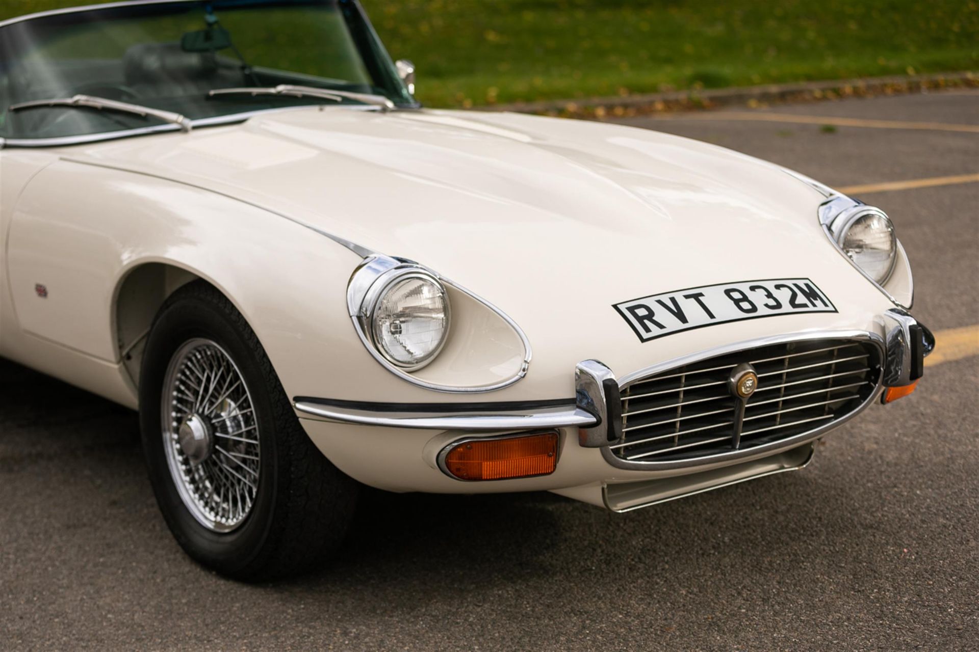 1973 Jaguar E-Type Series 3 Roadster - Image 8 of 10