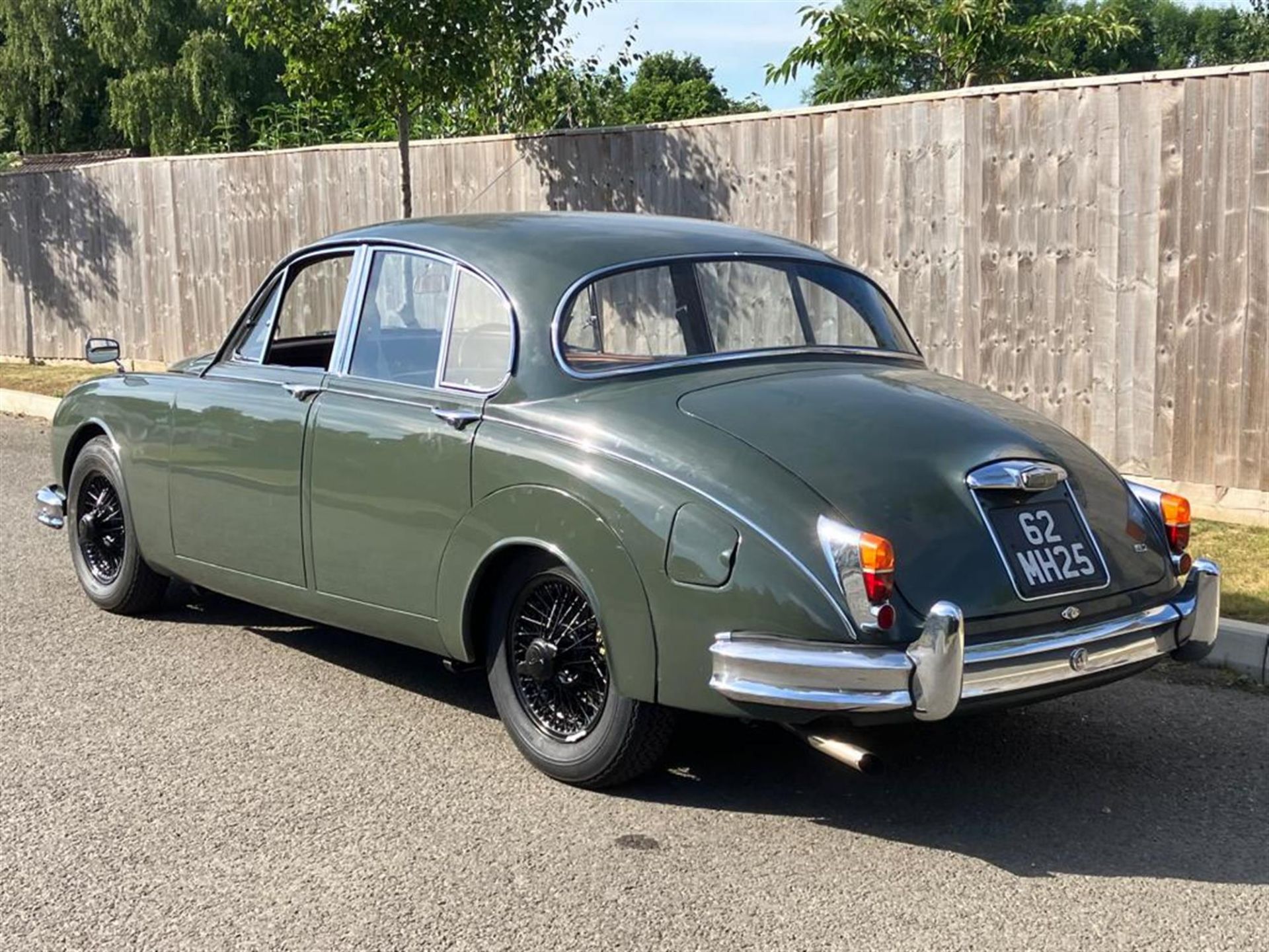 1962 Jaguar MK2 2.4 Saloon Manual Overdrive - Image 3 of 10