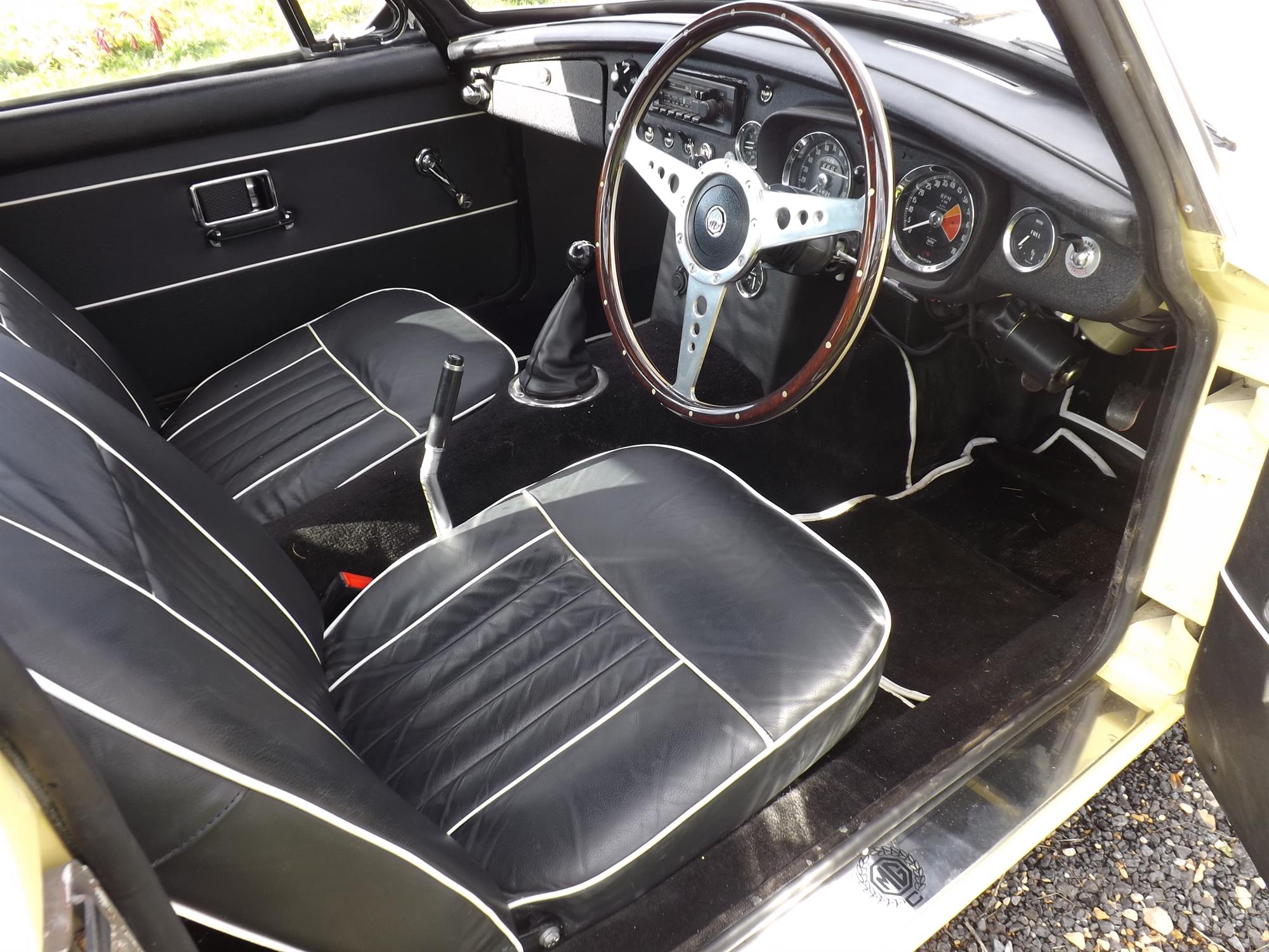 1968 MG C GT - Image 2 of 10