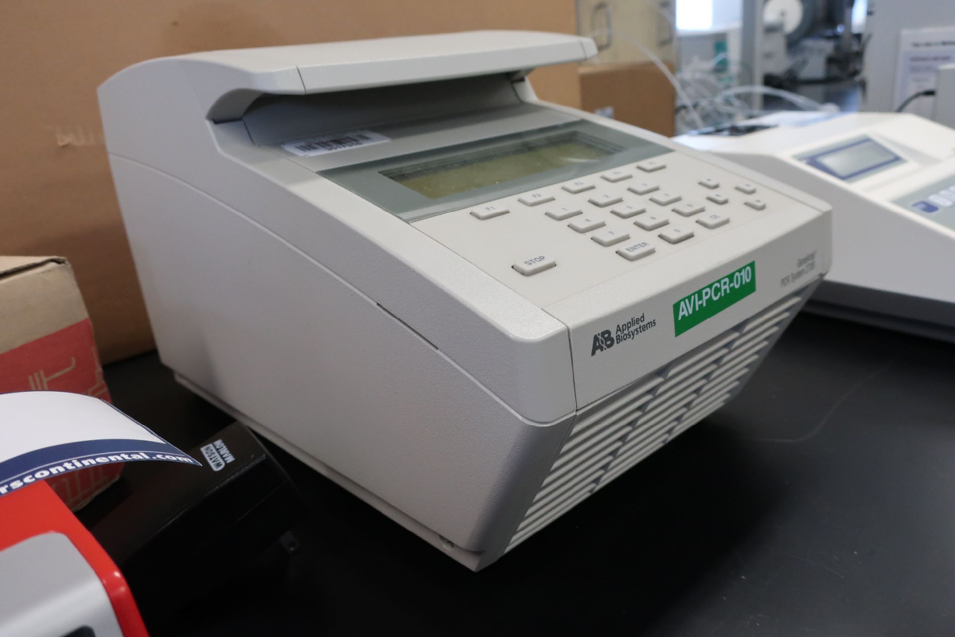 APPLIED BIOSYSTEMS GENEAMP PCR SYSTEMS 2700 - Image 2 of 3